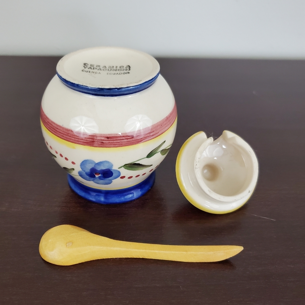 Ceramica Yapacunchi Lidded Sugar/Condiment Jar With Wood Spoon - Picture 9 of 10